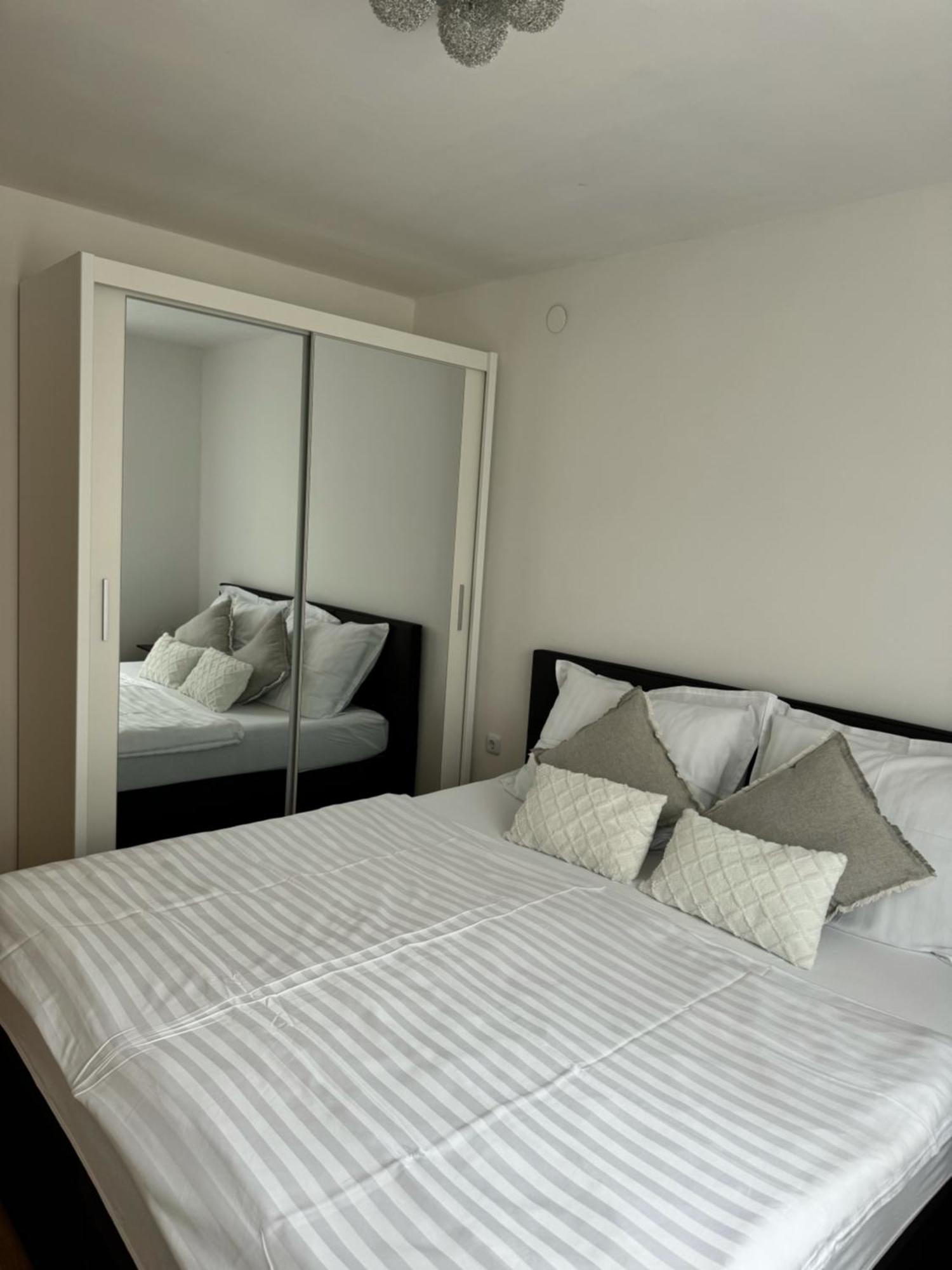 Haus Ella Apartment Нови Винодолски Екстериор снимка