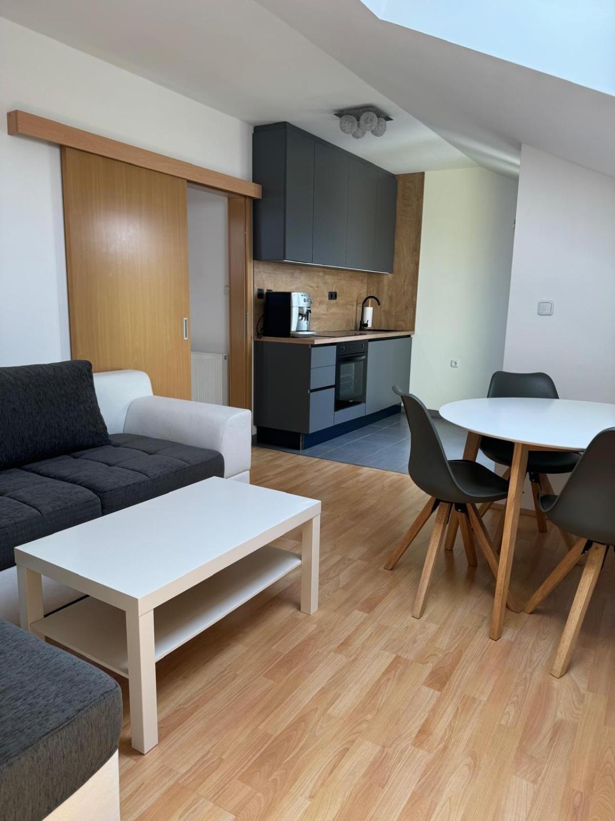 Haus Ella Apartment Нови Винодолски Екстериор снимка