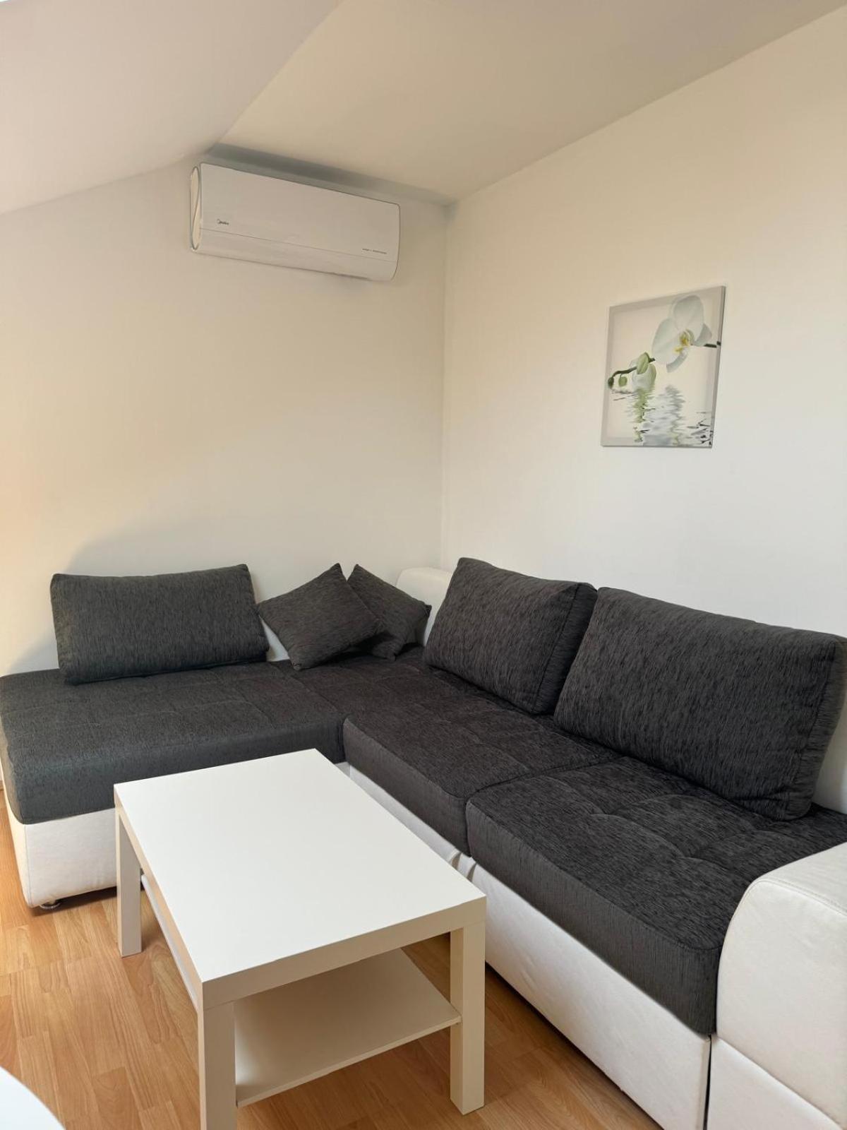 Haus Ella Apartment Нови Винодолски Екстериор снимка