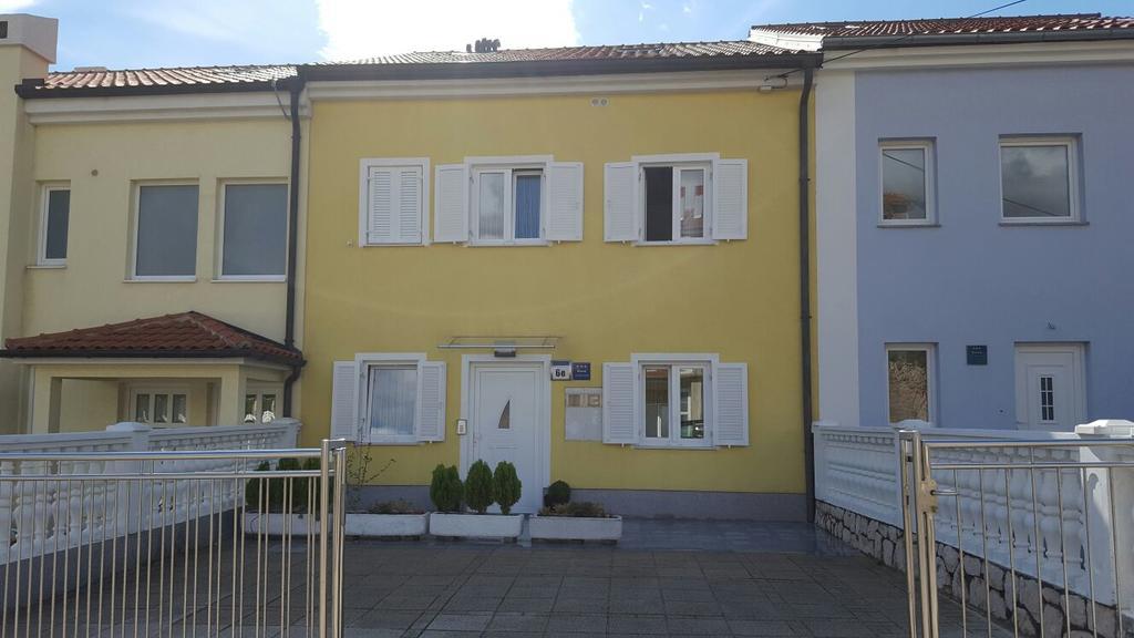 Haus Ella Apartment Нови Винодолски Екстериор снимка